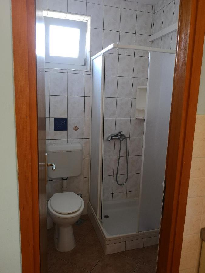 Apartments With A Parking Space Lopar, Rab - 16680 Ngoại thất bức ảnh