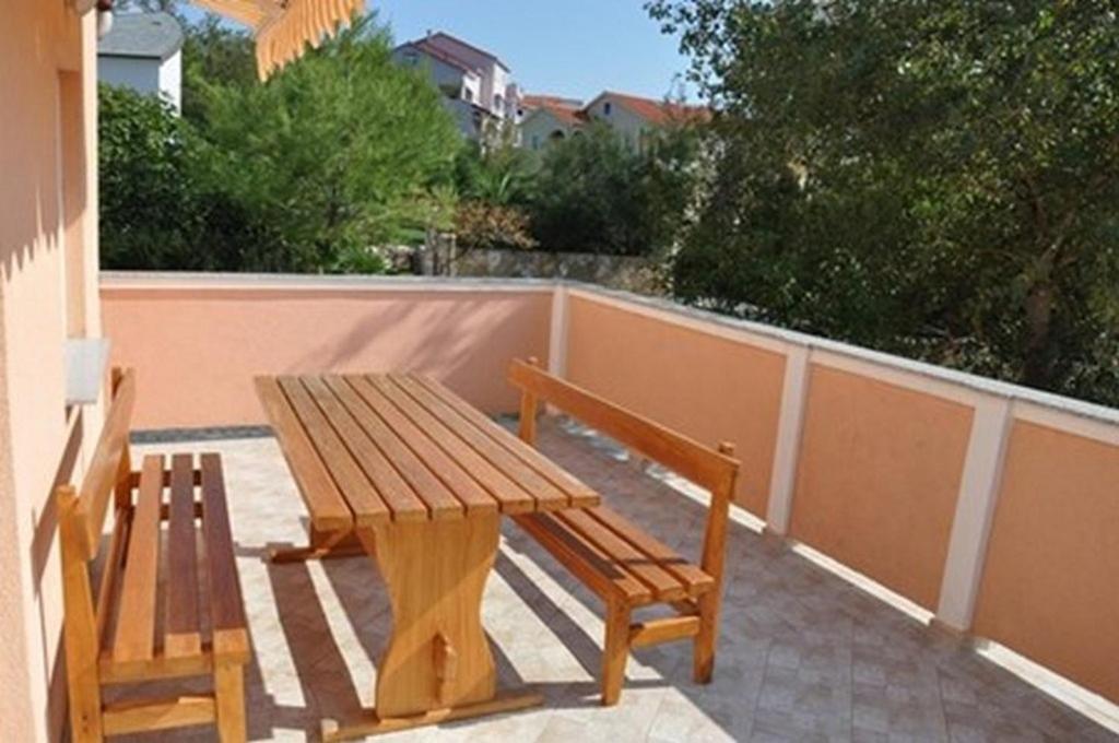 Apartments With A Parking Space Lopar, Rab - 16680 Ngoại thất bức ảnh