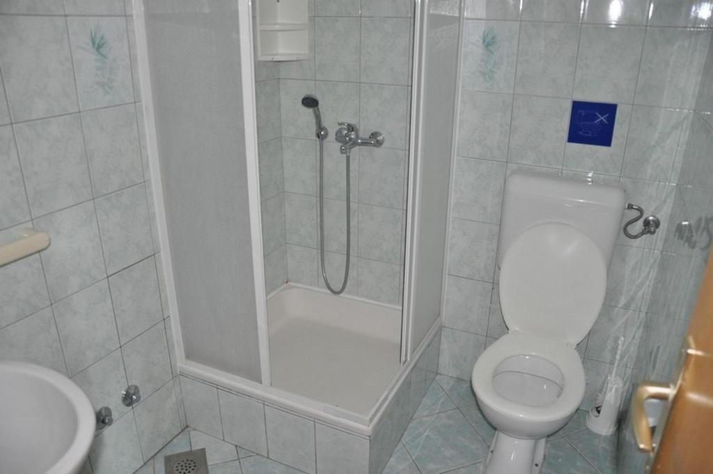 Apartments With A Parking Space Lopar, Rab - 16680 Ngoại thất bức ảnh